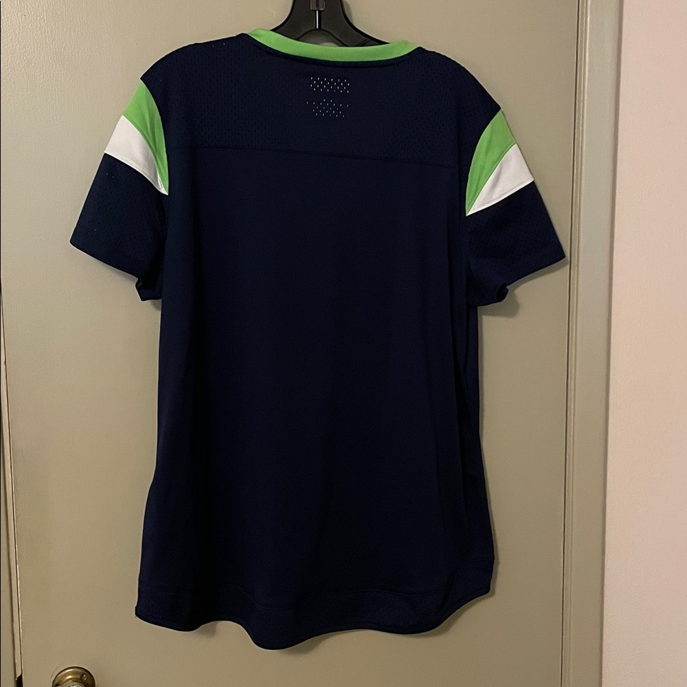 Seahawks women's extra-large tshirt - Picture 3 of 9